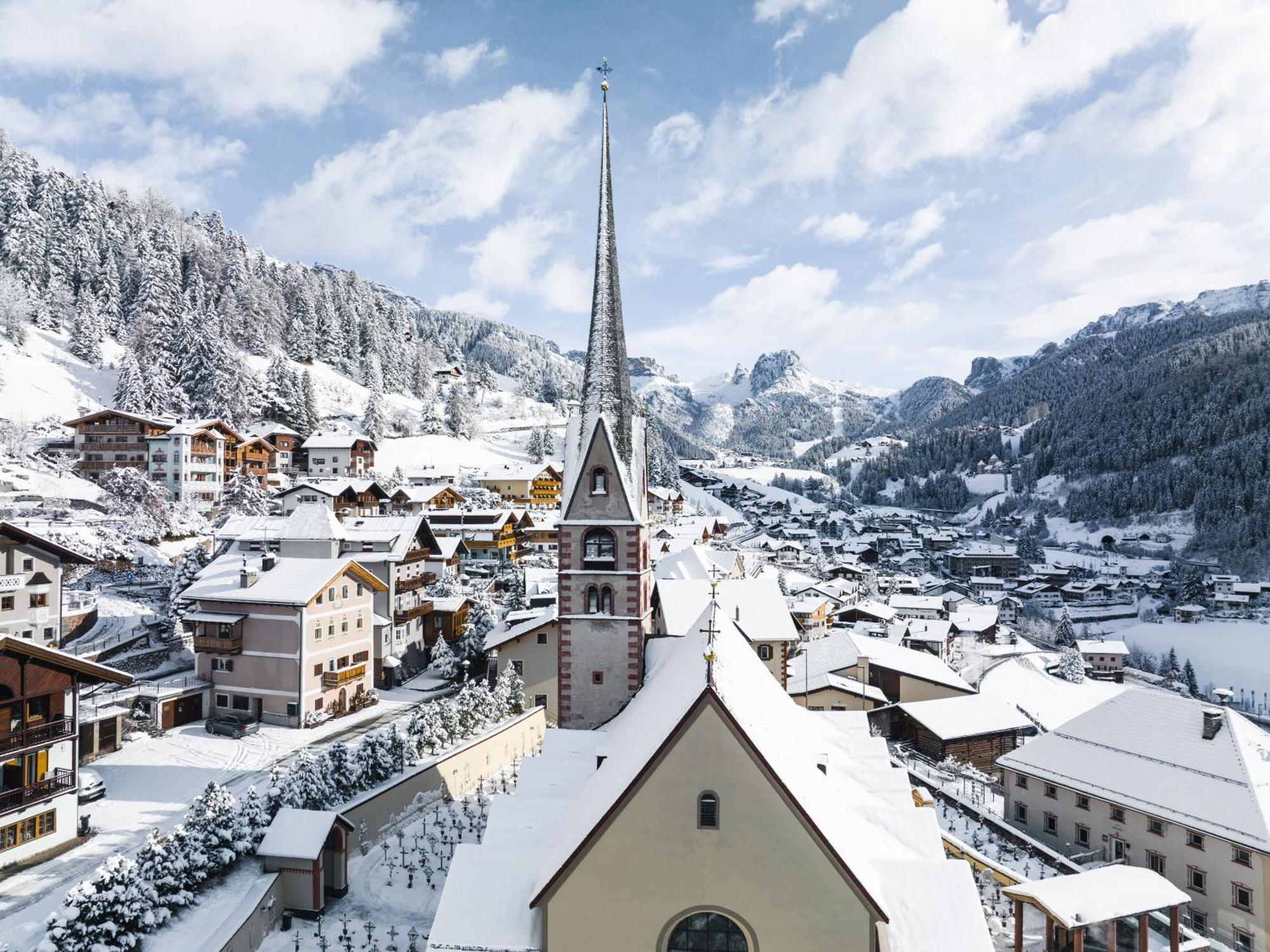 Charme Hotel Uridl Santa Cristina Val Gardena Exterior photo