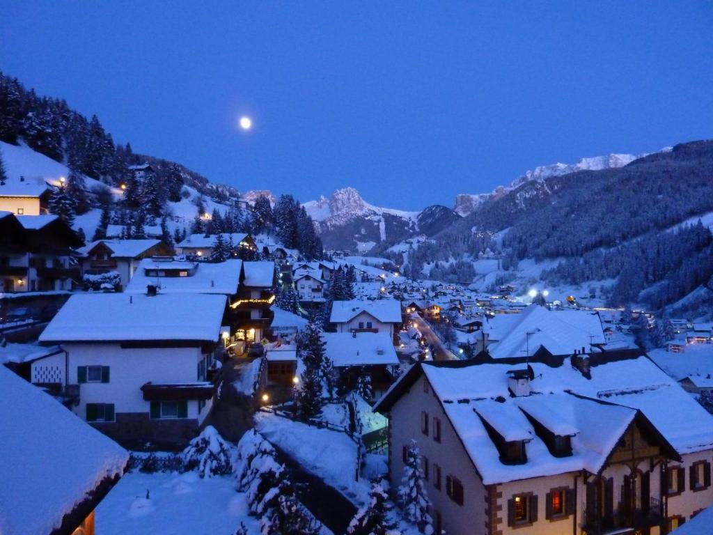 Charme Hotel Uridl Santa Cristina Val Gardena Room photo